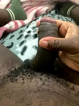 Snapshot of midravelta chatting on October 2025 07:15:02 PM midravelta online show from October 2025 07:15:02 PM