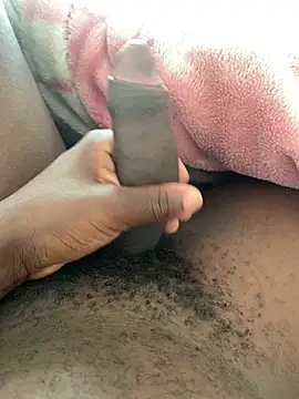 Snapshot of midravelta chatting on October 2025 05:45:01 AM midravelta online show from October 2025 05:45:01 AM