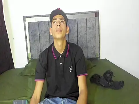 Snapshot of brian_sexlove chatting on September 2025 07:36:01 PM brian sexlove online show from September 2025 07:36:01 PM