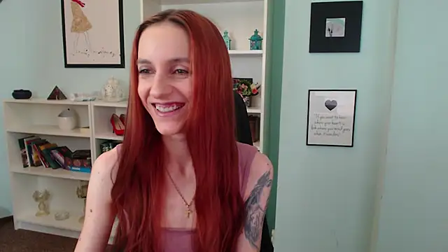 Julia Jae online show from October 2025 06:34:02 AM