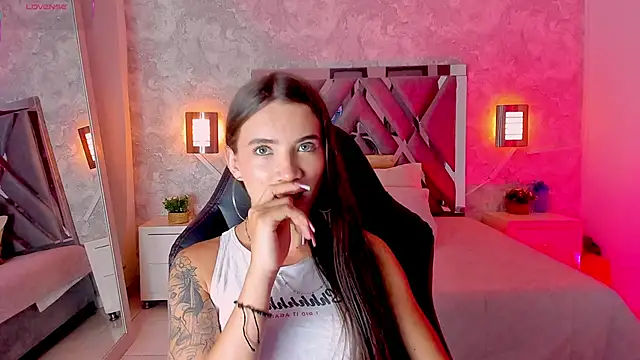 aitana baker  online show from January 2026 03:46:01 AM