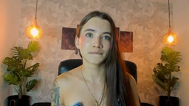 aitana baker  online show from November 2025 06:52:02 PM