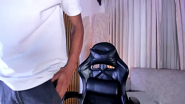 JulienSaint online show from February 2026 12:15:02 PM