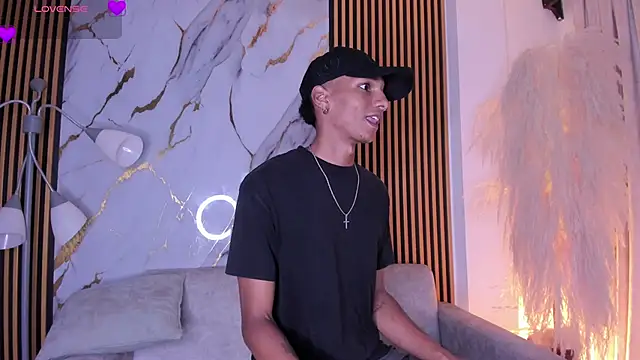 JulienSaint online show from March 2026 12:41:02 PM