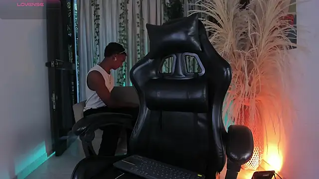 JulienSaint online show from May 2026 11:17:01 AM