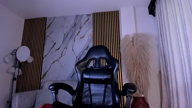 JulienSaint online show from April 2026 11:47:02 AM