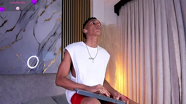 JulienSaint online show from March 2026 11:17:02 AM