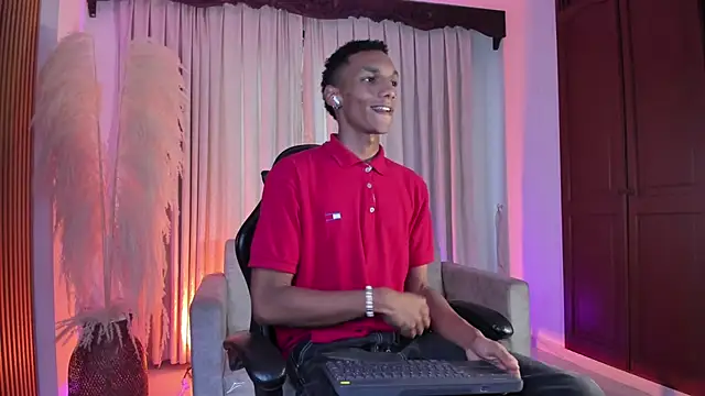 JulienSaint online show from January 2026 11:58:01 AM