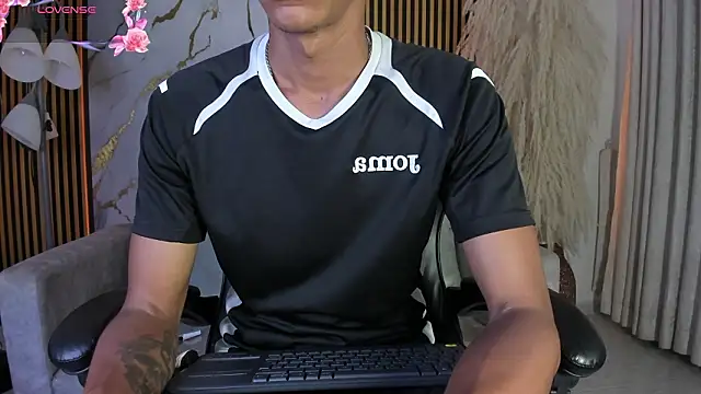 JulienSaint online show from March 2026 12:22:02 PM