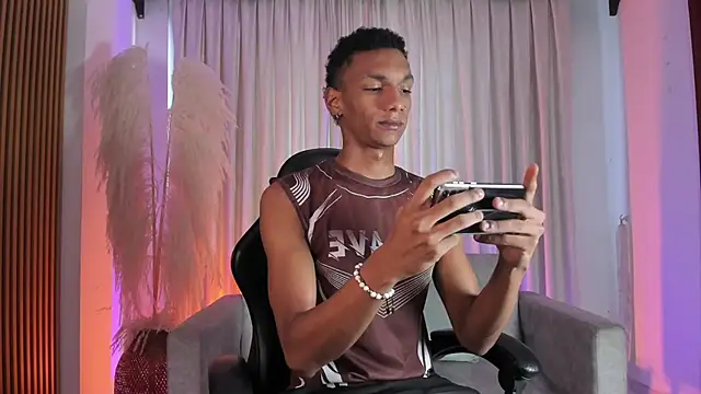 JulienSaint online show from January 2026 12:30:01 PM