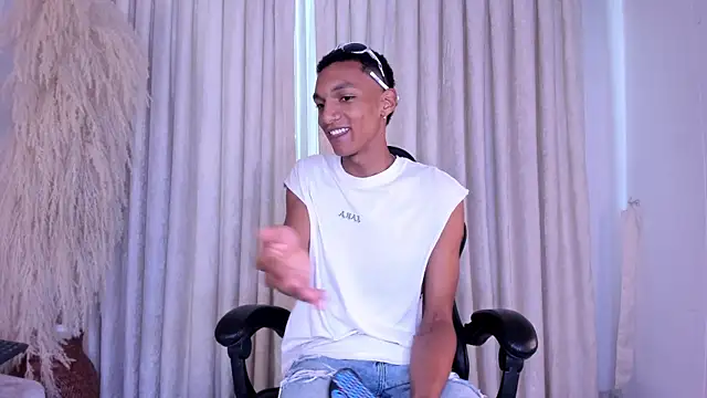 JulienSaint online show from April 2026 11:57:01 AM