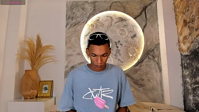 JulienSaint online show from April 2026 11:37:02 AM