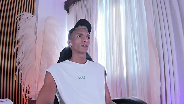 JulienSaint online show from October 2025 12:26:02 PM