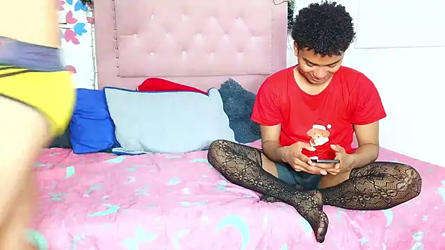 felipecams123 online show from March 2026 06:00:01 PM