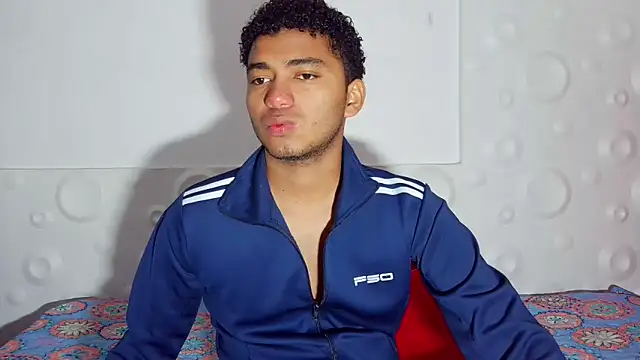 felipecams123 online show from January 2026 10:15:01 PM