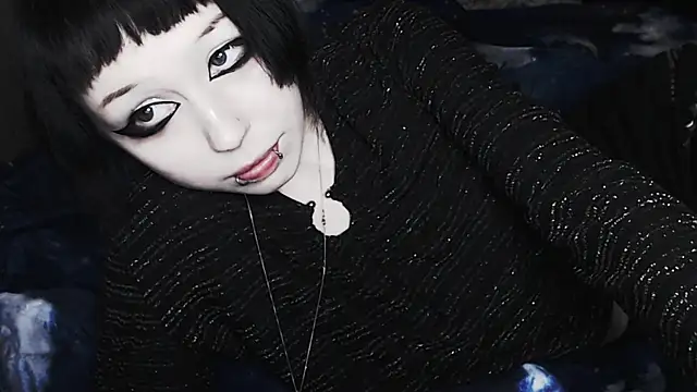  LUCY LAVE online show from November 2025 04:38:02 AM