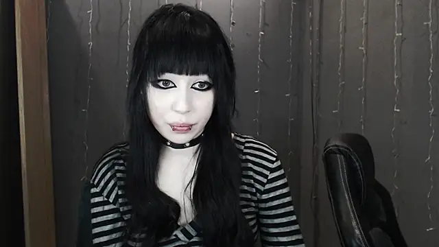  LUCY LAVE online show from March 2026 11:18:01 PM