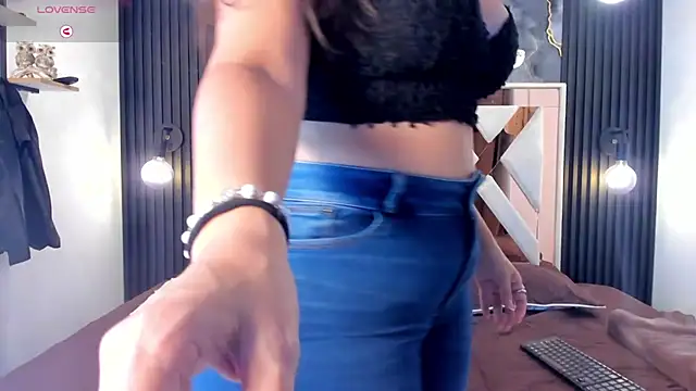 Alijohansonn online show from February 2026 11:00:02 PM