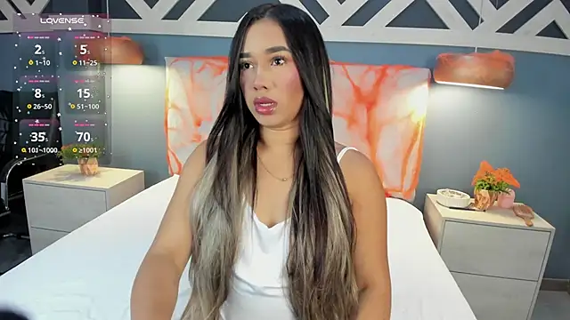 EmilyZahar online show from October 2025 11:55:02 AM