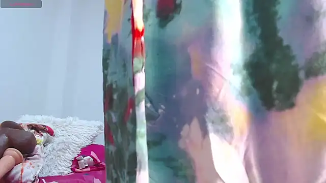 Snapshot of sofiasims chatting on October 2025 08:40:01 AM sofiasims online show from October 2025 08:40:01 AM