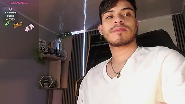 Bastian MCcormick online show from November 2025 12:49:01 PM