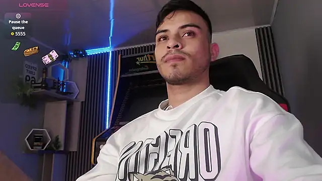 Bastian MCcormick online show from November 2025 01:00:01 PM