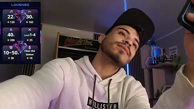 Snapshot of Bastian_MCcormick chatting on December 2025 08:27:01 AM Bastian MCcormick online show from December 2025 08:27:01 AM