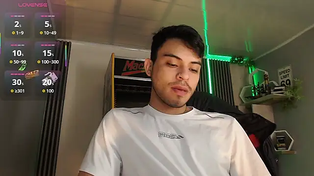 Bastian MCcormick online show from October 2025 01:34:01 PM