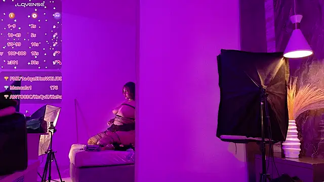 SamanthaaReed online show from September 2025 03:32:02 AM