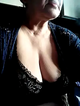 Troiavaca online show from April 2026 02:08:01 PM