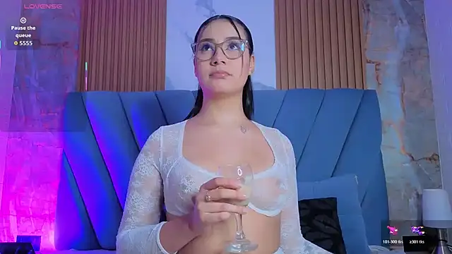 nathalia koch  online show from December 2025 07:48:01 PM