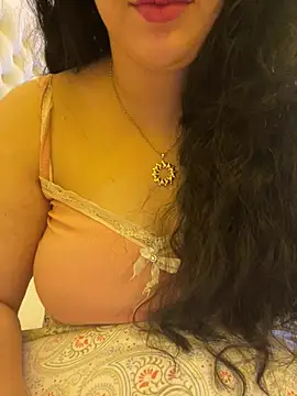 Snapshot of Bold-arabic-vibes chatting on June 2026 01:50:01 PM Bold-arabic-vibes online show from June 2026 01:50:01 PM
