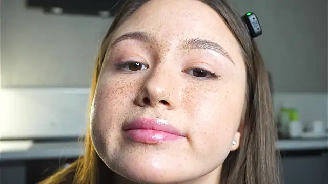 Snapshot of vvillywonka chatting on December 2025 01:53:02 AM vvillywonka online show from December 2025 01:53:02 AM