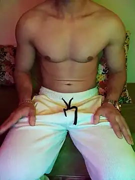 samio37 online show from April 2026 04:09:01 PM