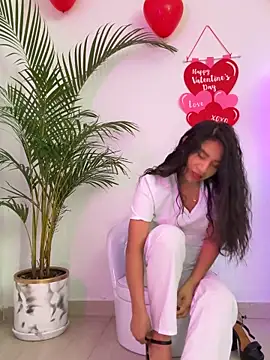 Snapshot of Ariana2017 chatting on February 2026 11:04:01 PM Ariana2017 online show from February 2026 11:04:01 PM