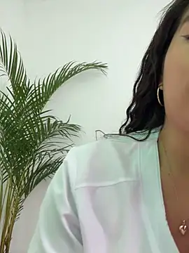 Snapshot of Ariana2017 chatting on February 2026 09:36:01 PM Ariana2017 online show from February 2026 09:36:01 PM