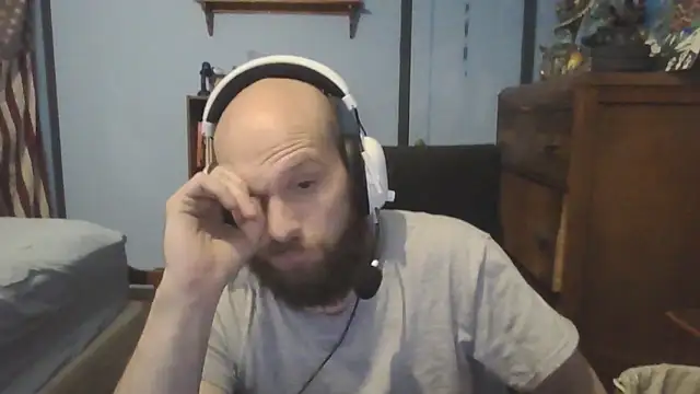 Snapshot of PDrents chatting on November 2025 10:02:02 PM PDrents online show from November 2025 10:02:02 PM