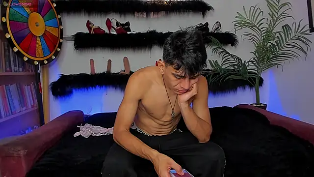 OkHard11 online show from November 2025 11:42:02 PM