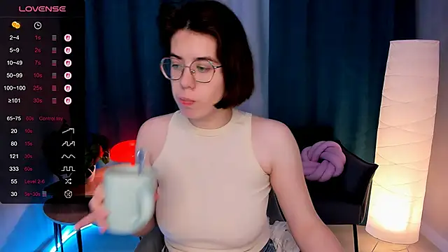 BellaCaress online show from November 2025 02:23:02 AM