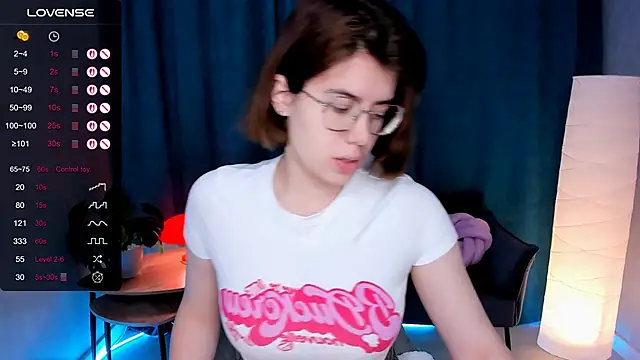 BellaCaress online show from November 2025 02:23:01 AM