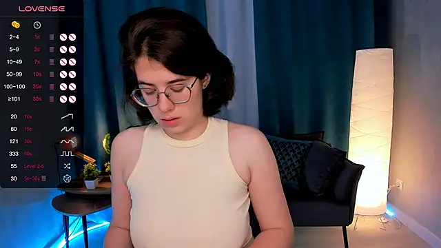 BellaCaress online show from September 2025 02:23:01 AM