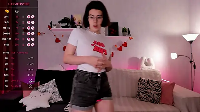 BellaCaress online show from November 2025 02:34:02 AM