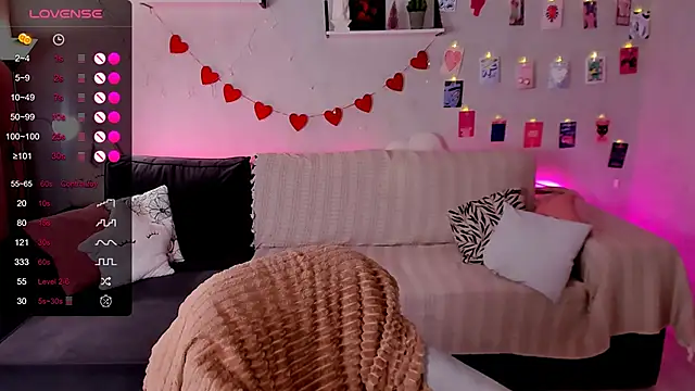 BellaCaress online show from February 2026 02:43:02 AM