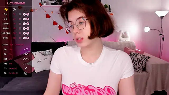 BellaCaress online show from November 2025 02:23:02 AM