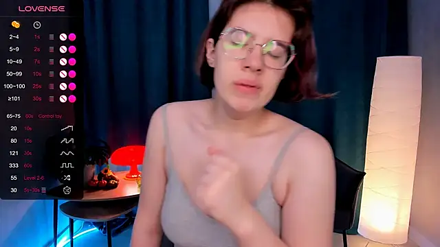 BellaCaress online show from November 2025 02:27:01 AM