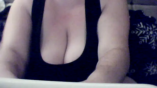 Snapshot of Valendra_ chatting on October 2025 04:35:02 AM Valendra  online show from October 2025 04:35:02 AM