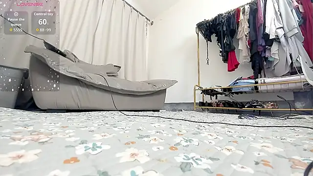 fox-yiyi online show from January 2026 08:07:02 AM