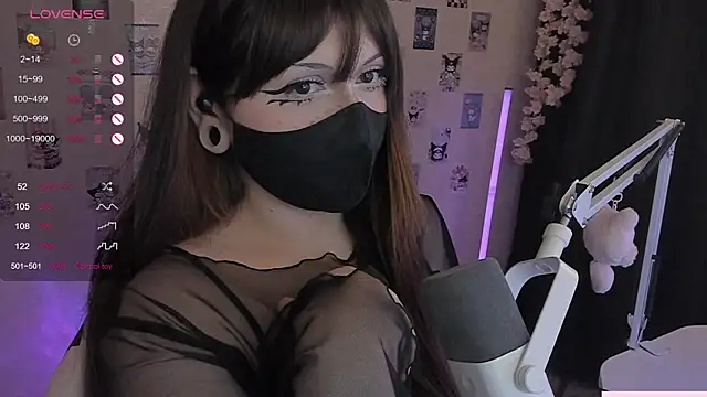 -Nanamin- online show from May 2026 10:30:01 PM