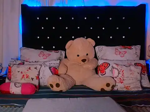 Snapshot of ReePassion chatting on October 2025 02:02:02 PM ReePassion online show from October 2025 02:02:02 PM