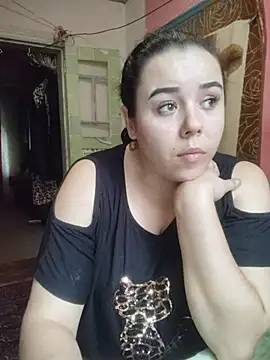 Snapshot of CutieMarine chatting on December 2025 10:47:02 AM CutieMarine online show from December 2025 10:47:02 AM